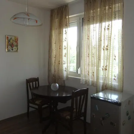 Apartamento Quiet Nest For Two